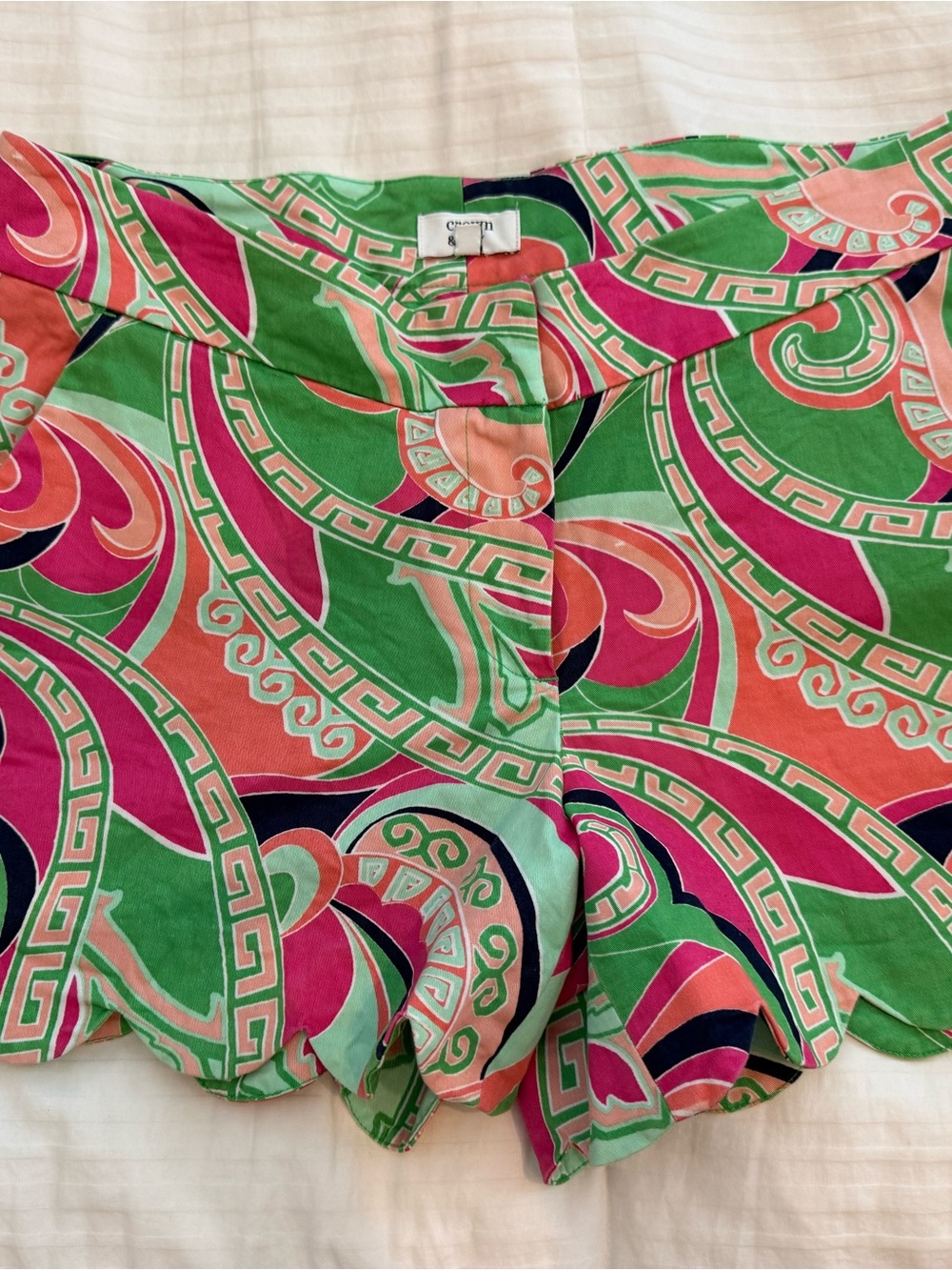 crown & ivy Green Pink Orange Printed Scalloped Hem Shorts